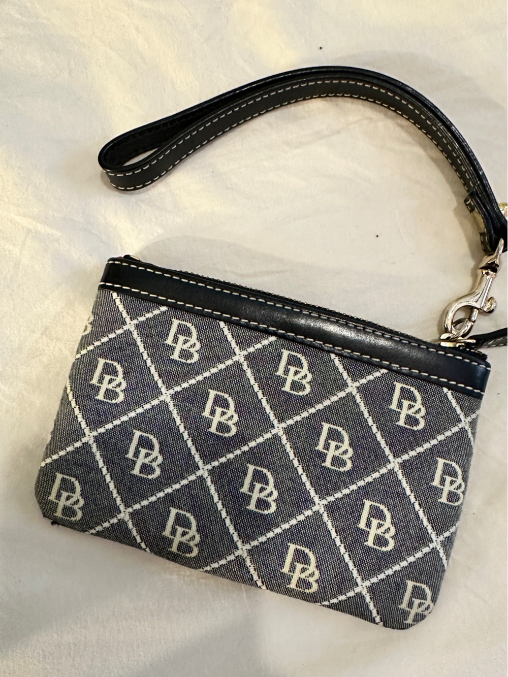 Dooney & Bourke Monogram Wristlet Dark Blue White - Picture 2 of 4